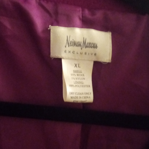 Neiman Marcus exclusive coat - Picture 2 of 4
